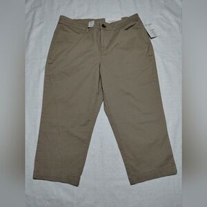 Croft & Barrow Women's Khaki Capri Size (14)